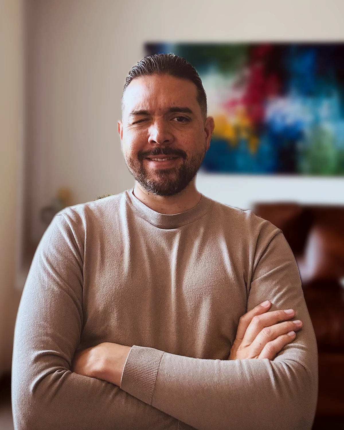 Andrés Pacheco, fundador de RADART, estudio de renders 3D, diseño web y diseño gráfico en Bogotá